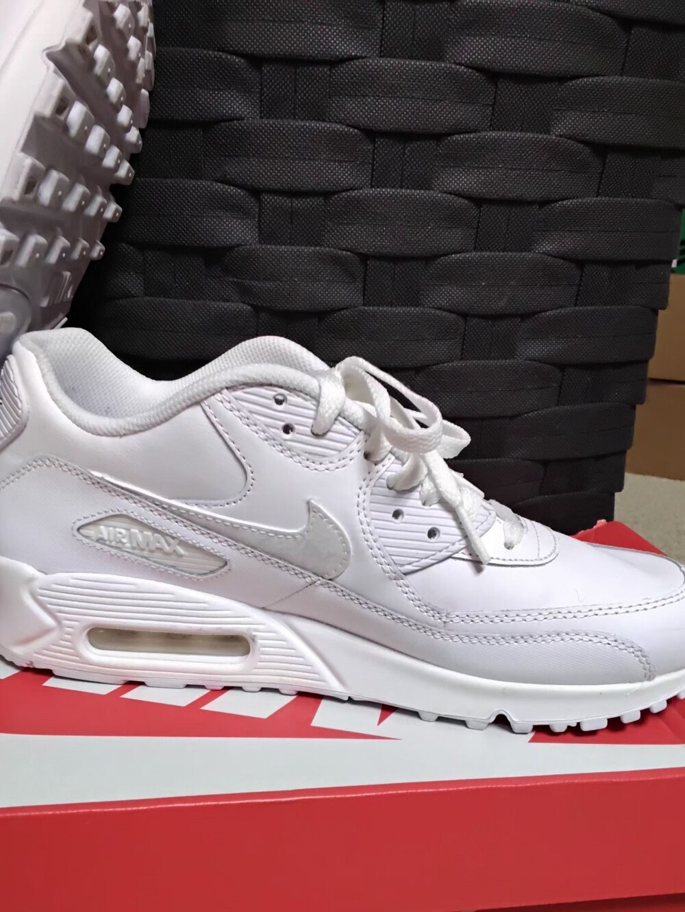 Nike Air Max 90 Leather, White, Women's Size 8.5 / Kids Size 7 - Picture 3 of 11